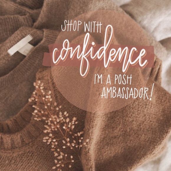 SOLD Everlane Wide Leg Crop Pant in Navy - Picture 8 of 8